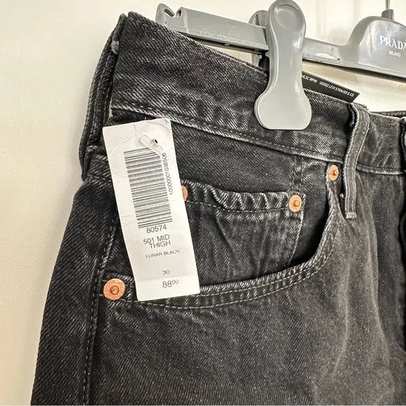 Levi’s Shorts - Picture 5 of 6